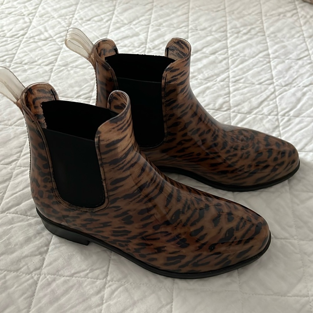New Leopard/Cheetah Print Rain booties